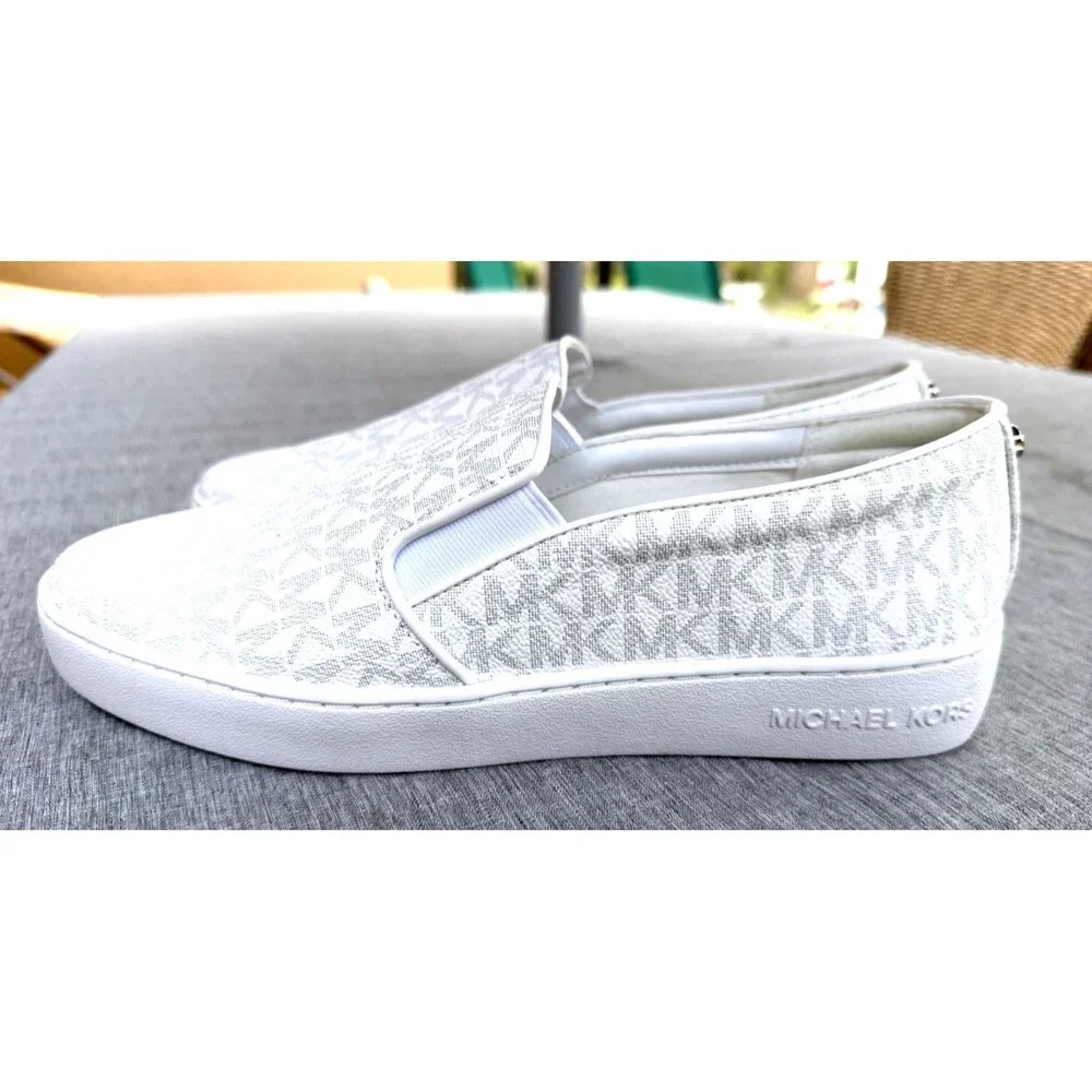 Michael Kors Keaton Slip On Sneakers Womens 9.5 M White Logo Low Top EUC!